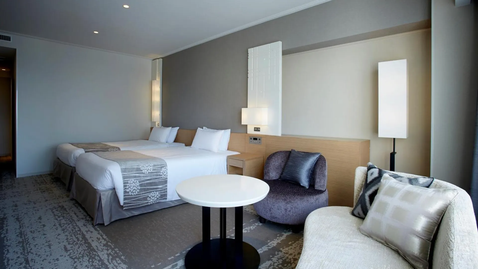 Keio Plaza Hotel Tokyo 5*,